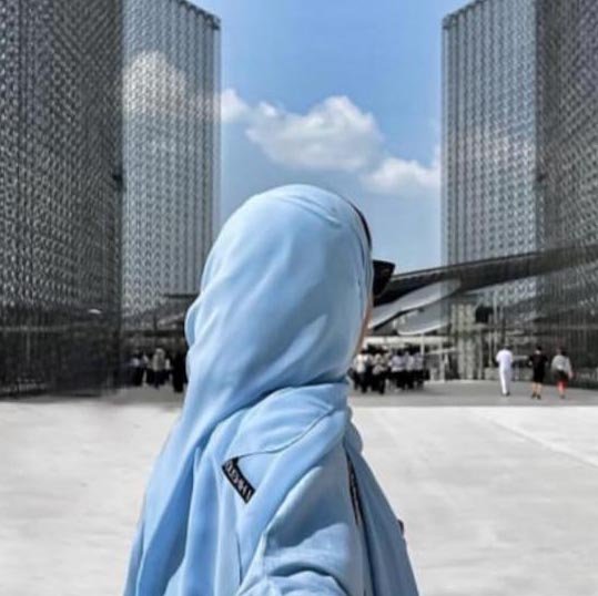 من نحن من نحن